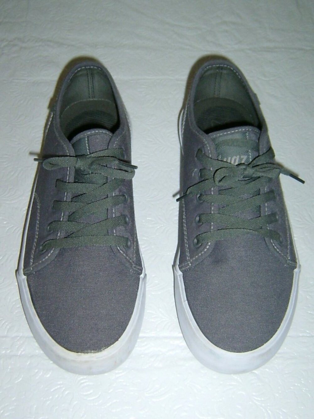 Lugz Trax Lace Up Womens Size 8.5 Sneakers Casual Shoes WTRAXT-011